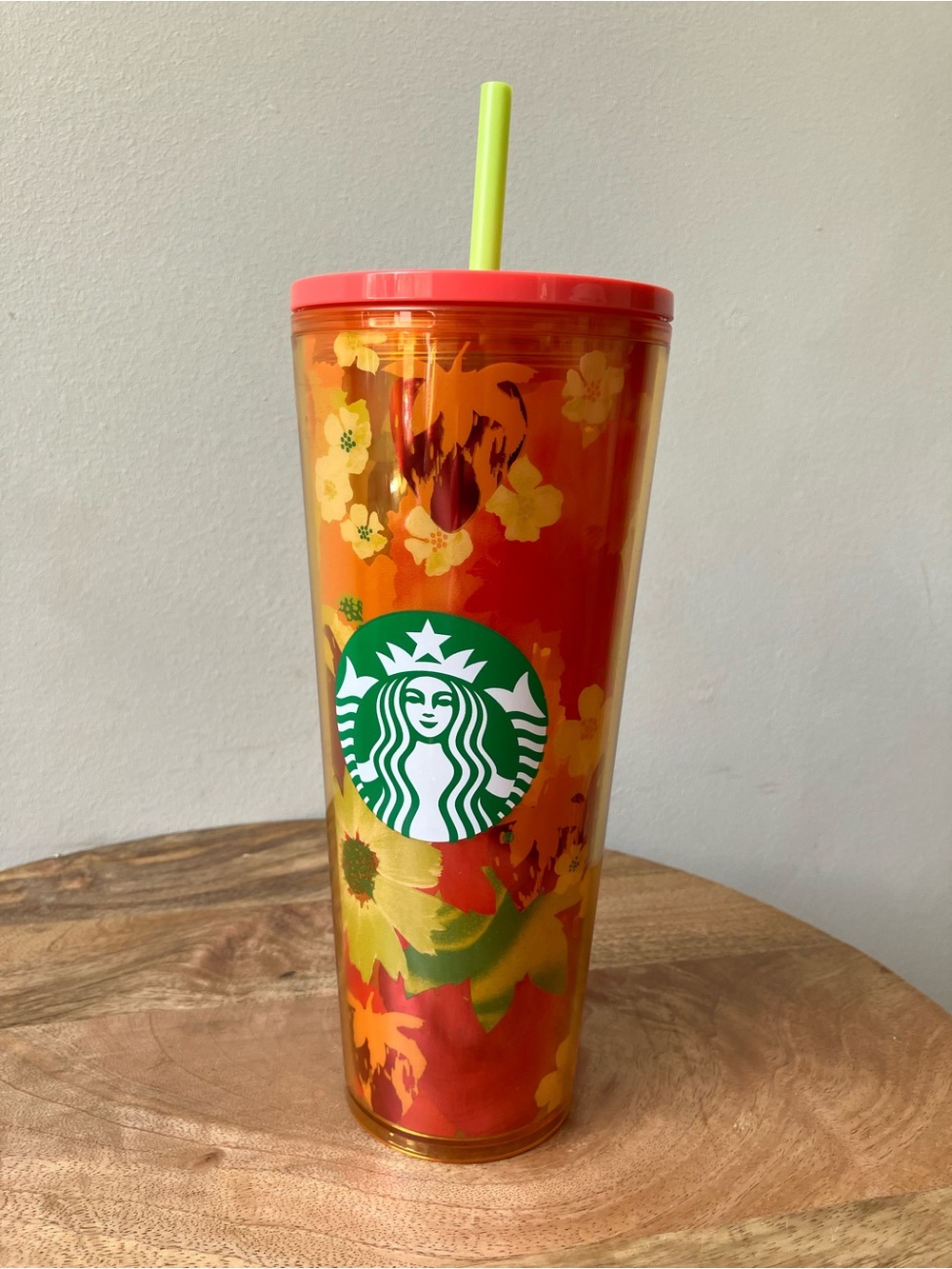 Starbucks Acrylic Strawberry Tumbler Summer 2022 Limited Edition Venti 24 oz